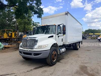 2016 International DuraStar 4300 S/A Box Truck