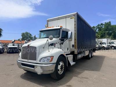 2017 Kenworth T370 28ft box