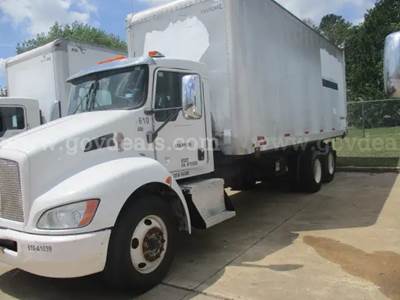 2016 Kenworth T370 T/A Demountable Box Truck
