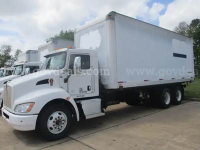 2016 Kenworth T370 T/A Demountable Box Truck