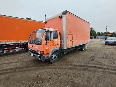 2003 Nissan UD1800CS 14ft Box Truck