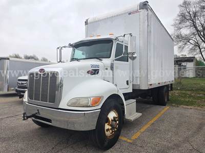 2013 Peterbilt PB337 S/A Box Truck