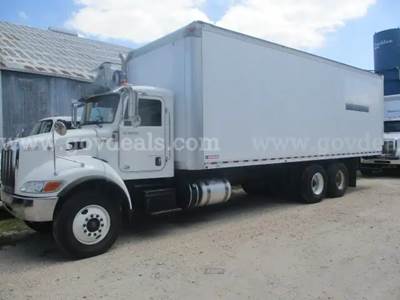 2017 Peterbilt 348 T/A Box Truck