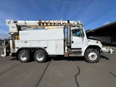 1999 Freightliner FL80 Atlec D2050TC Digger Derrick