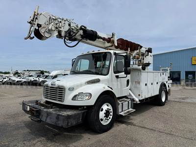 2015 Freightliner M2106 Digger Derrick Truck