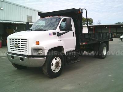 2003 Chevrolet Kodiak Diesel C7500--16 foot dump truck. Non CDL