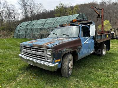 1987 Chevrolet R30 w/ Dump Bed and Hoist