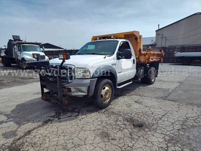 2005 Ford F-550 XLT SD Dump Truck
