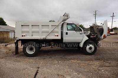 2015 Ford F-750 Dump Truck