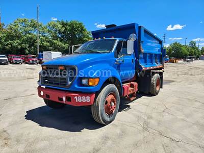 2001 Ford F-750 S/A Dump Truck