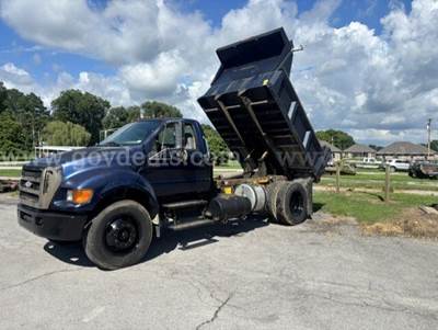 Ford F-750 Dump Truck