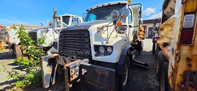 2016 Freightliner 114SD Dump Truck