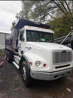 2001 Freightliner FL112