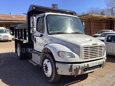2015 Freightliner M2 106