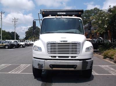2013 Freightliner M2 106