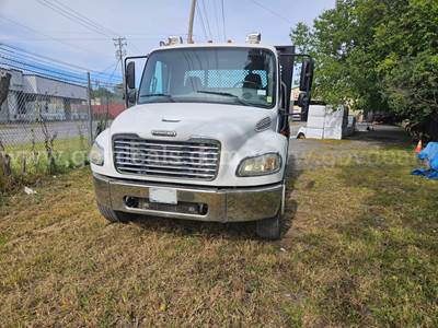2004 Freightliner M2 106 18FT Flatbed Dump