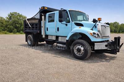 2015 INTERNATIONAL7400 CREW CAB DUMP TRUCK Orignal 27K miles