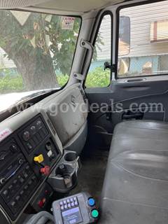 2017 International 7400 dump truck