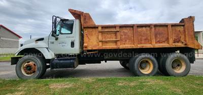 International 7400 DT530