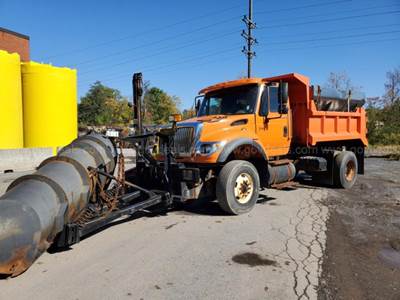 2004 International 7600 SFA Wet System Plow Truck