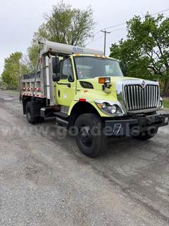 2013 international single axle dump truck LOW MILES