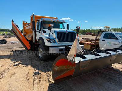 2013 International WorkStar 7600 Dump Truck - Snow Plow