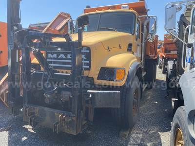 2005 Mack CV713 Granite