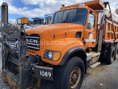 2004 Mack CV713 Granite