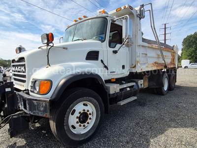 2007 Mack CV713 Granite Tandem