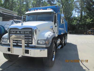 2016 Mack GU713 Tri-Axle Dump Truck