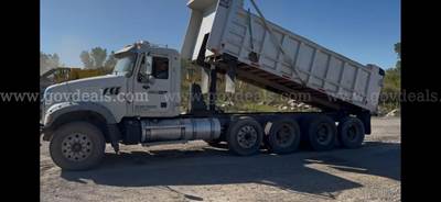 2012 Mack GU713