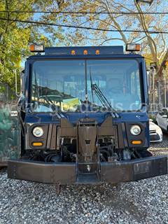 2010 Mack MRU600 Dump Truck