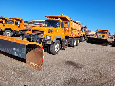 1999 Mack RD688S Dump Trucks