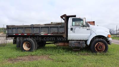 2000 Ford F-750