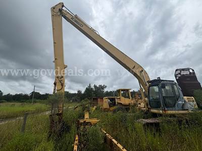 2008 Kobelco SK260-8 Long Reach Excavator