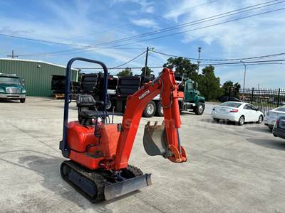 KUBOTA K-8-008- EXCAVTOR -DIESEL