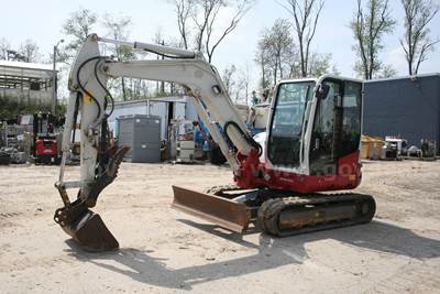 2015 Takeuchi TB260CR Hydraulic Excavator