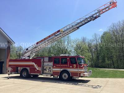 2003 E-One Cyclone Fire Truck