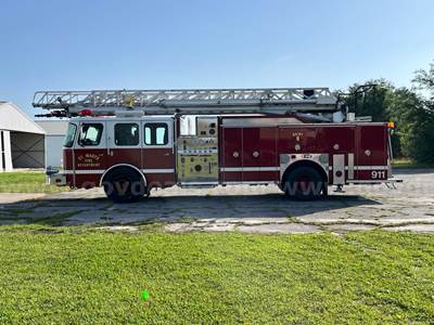 1999 E-One Fire Truck