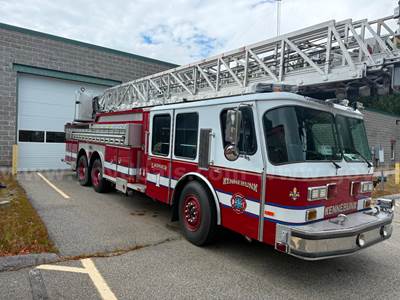 1988 E-One Stratospear Fire Truck