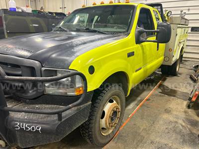 2003 Ford F-550 Fire Truck