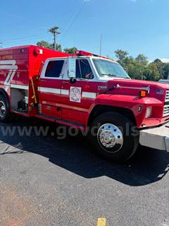 1989 Ford F-800 Fire Truck