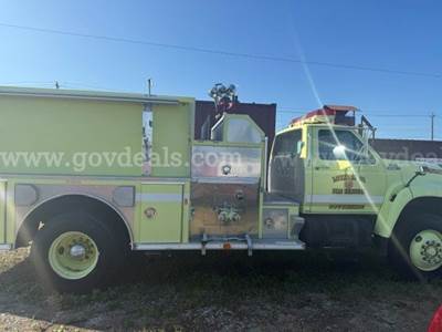 1995 Ford F-800 Fire Truck