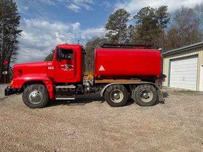 2007 Freightliner FLD120 Fire Truck