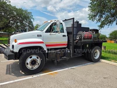 2001 GMC C6 Fire Truck