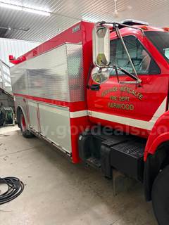 2000 GMC C7 Fire Truck
