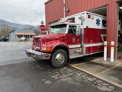 2000 International 4900 Fire Truck