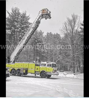 1983 Mack 85FT Tower Ladder Fire Truck