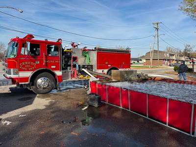1990 Pierce Tilt Cab Fire Truck