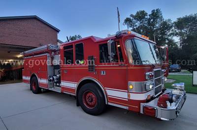 1996 Pierce Tilt Cab Fire Truck